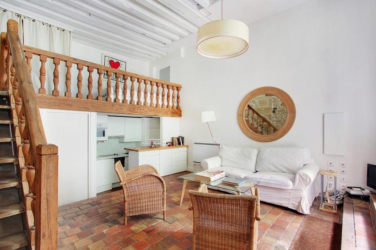 Appartamento Authentique Loft Duplex Au Coeur Du Marais Parigi